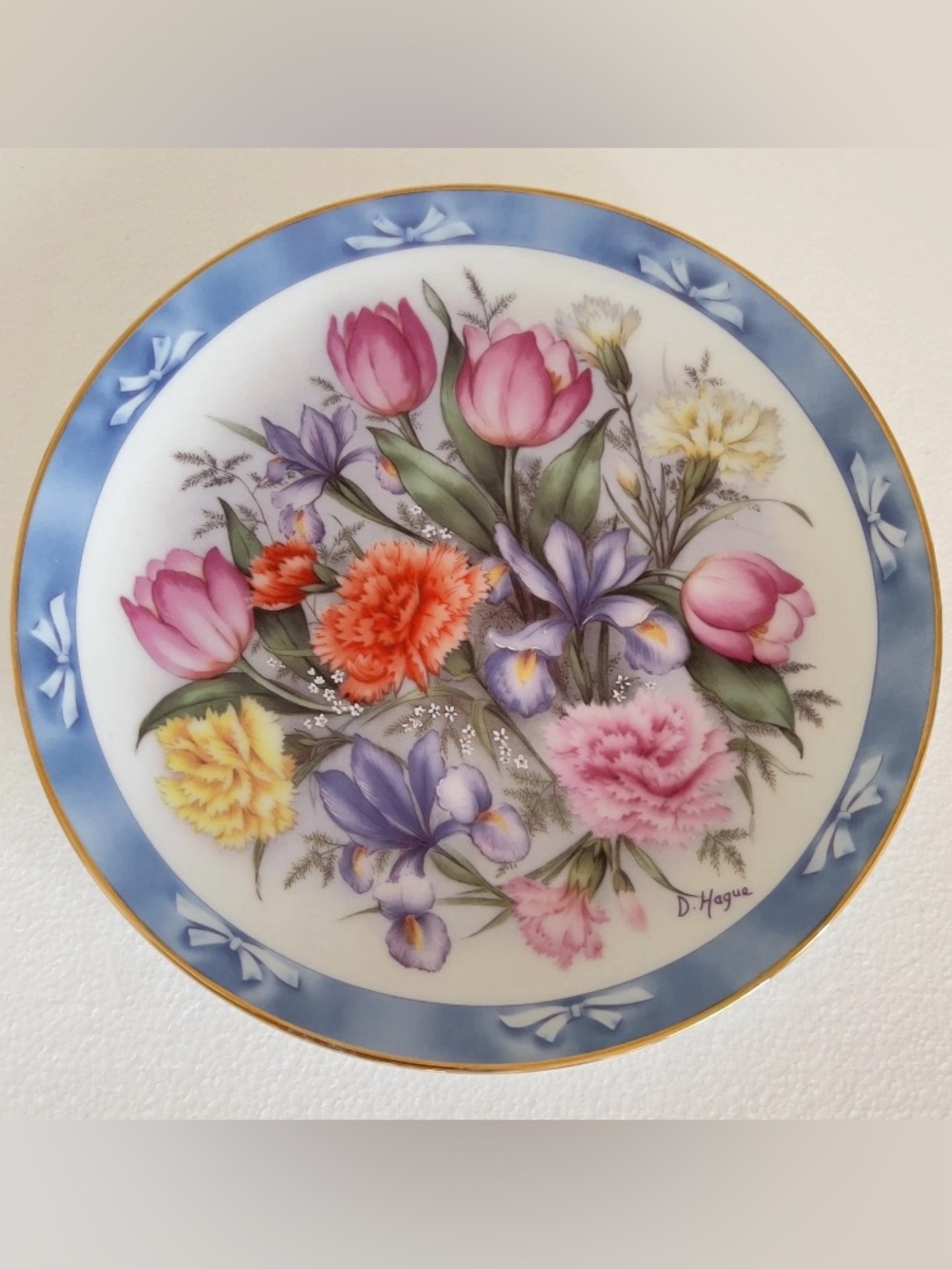Danbury Mint White and Gold 'Flowers of Holland' Collector Plate Backstamp